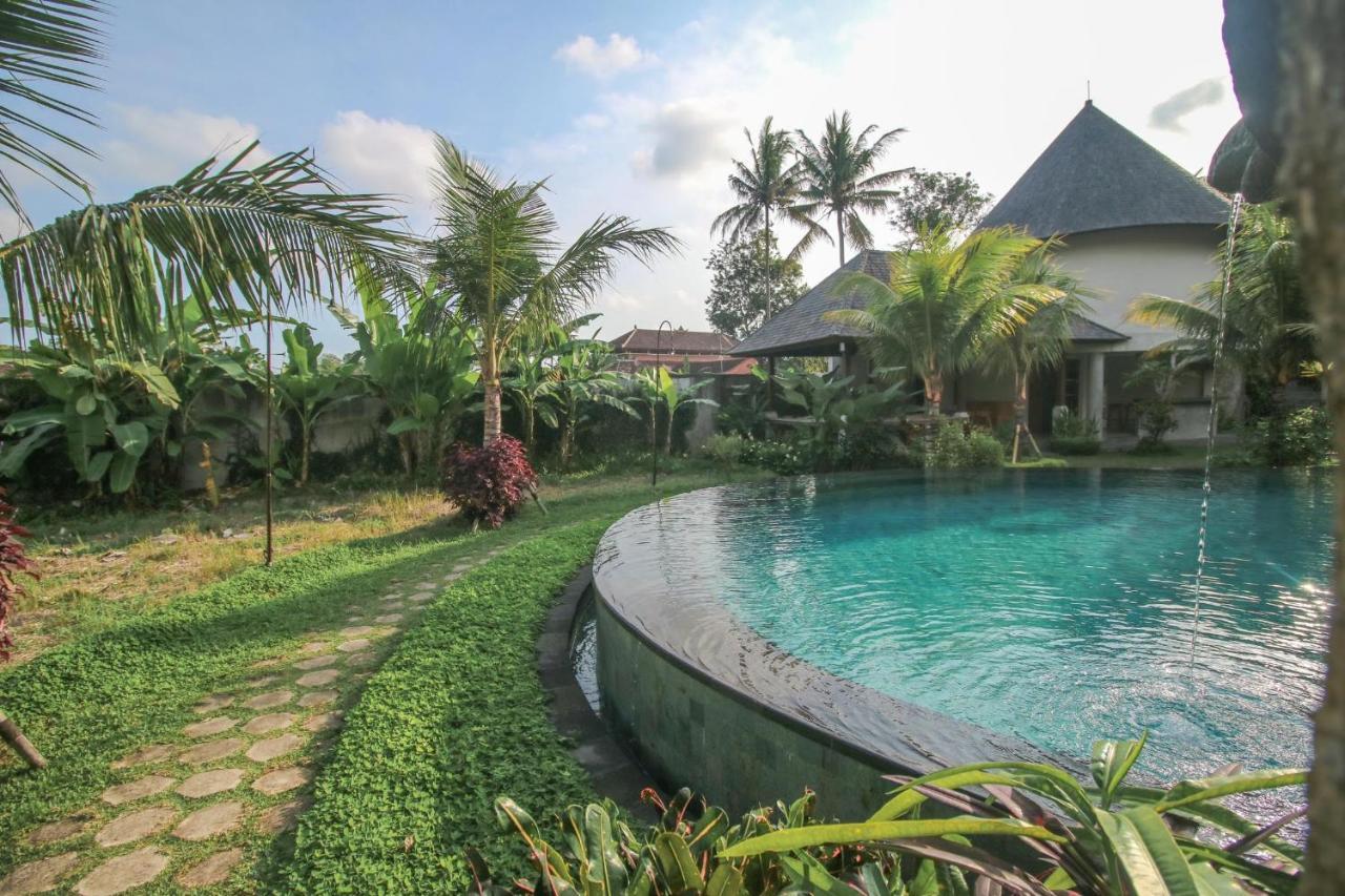 Hotel Queen At Gunung Sari Ubud Exterior foto